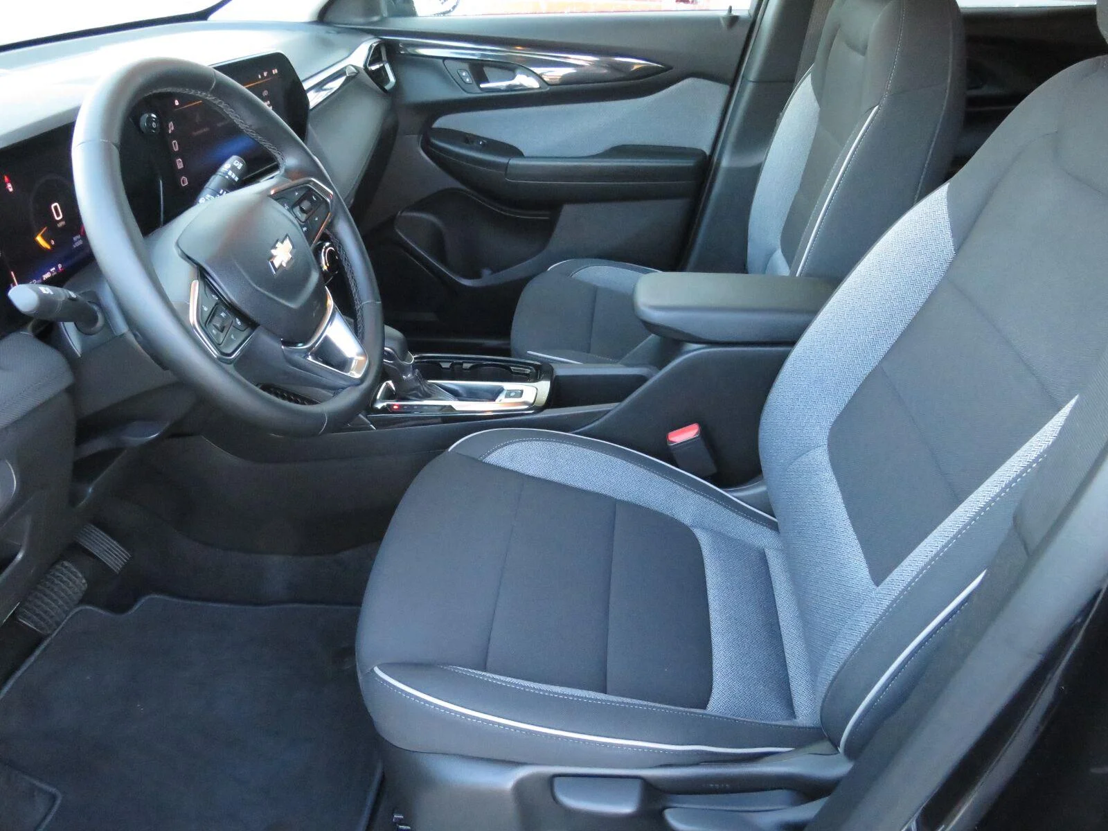 Used 2026 Mosaic Black Metallic Chevrolet LT image 19