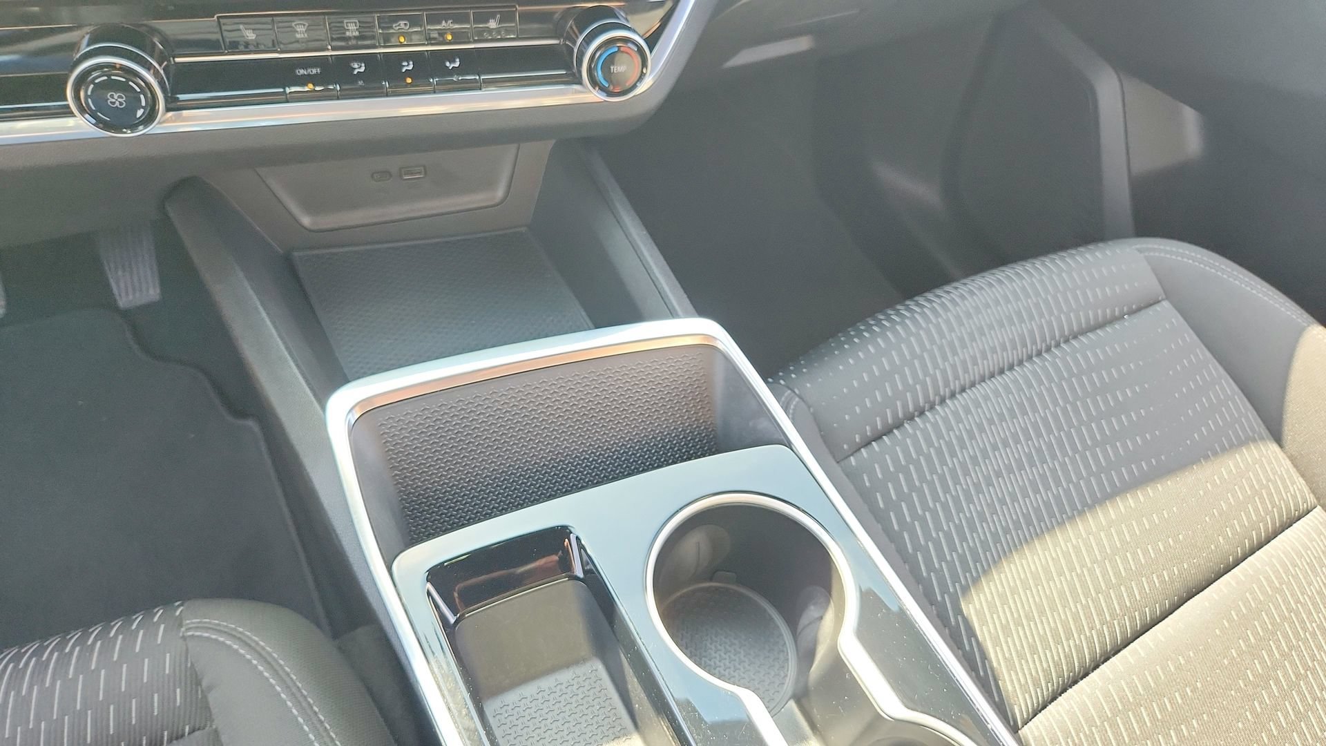 2025 Chevrolet Equinox LT - Photo 18