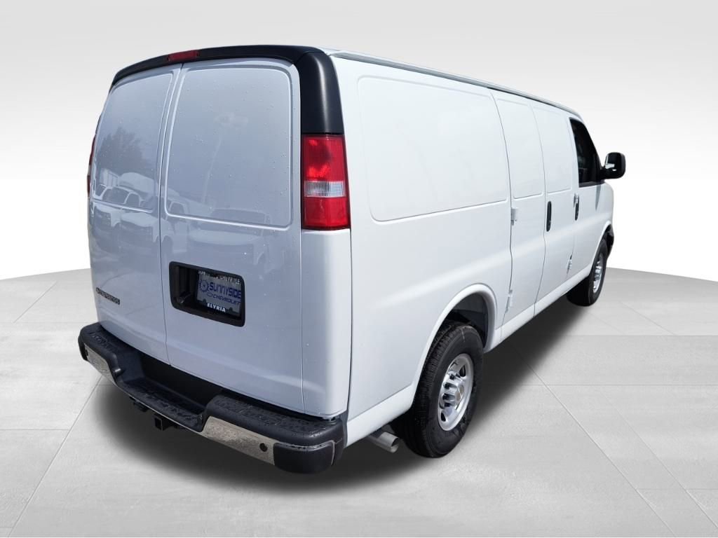 2025 Chevrolet Express Cargo Work Van - Photo 10