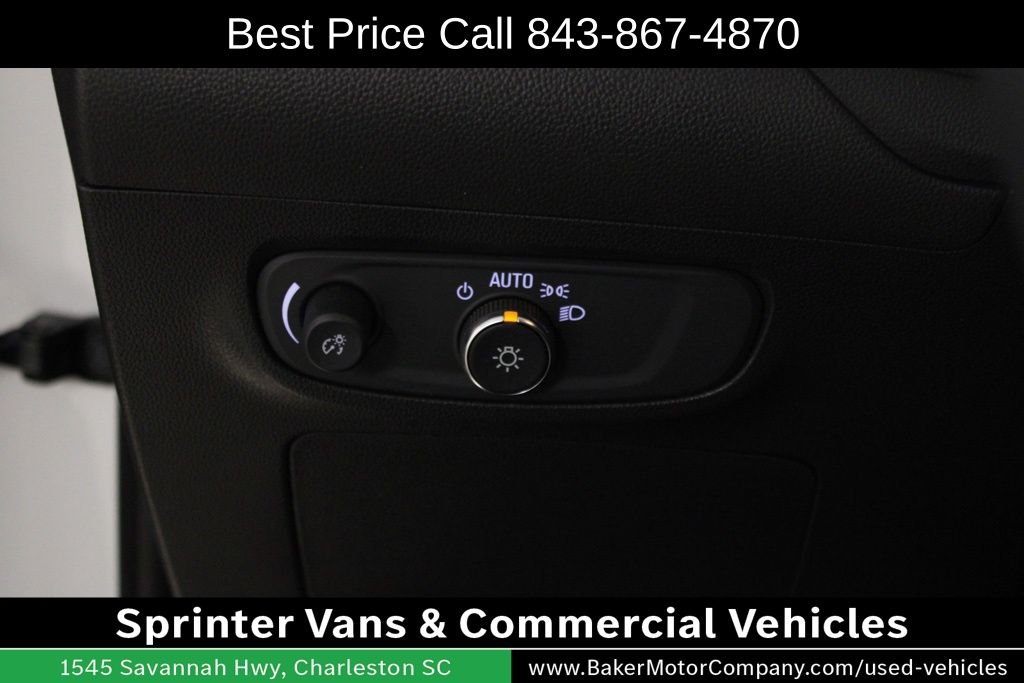 Used 2025 White Frost Buick Avenir image 22