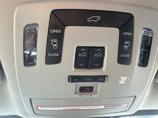 Certified Used 2021 BLIZZARD PEARL Toyota  image 22