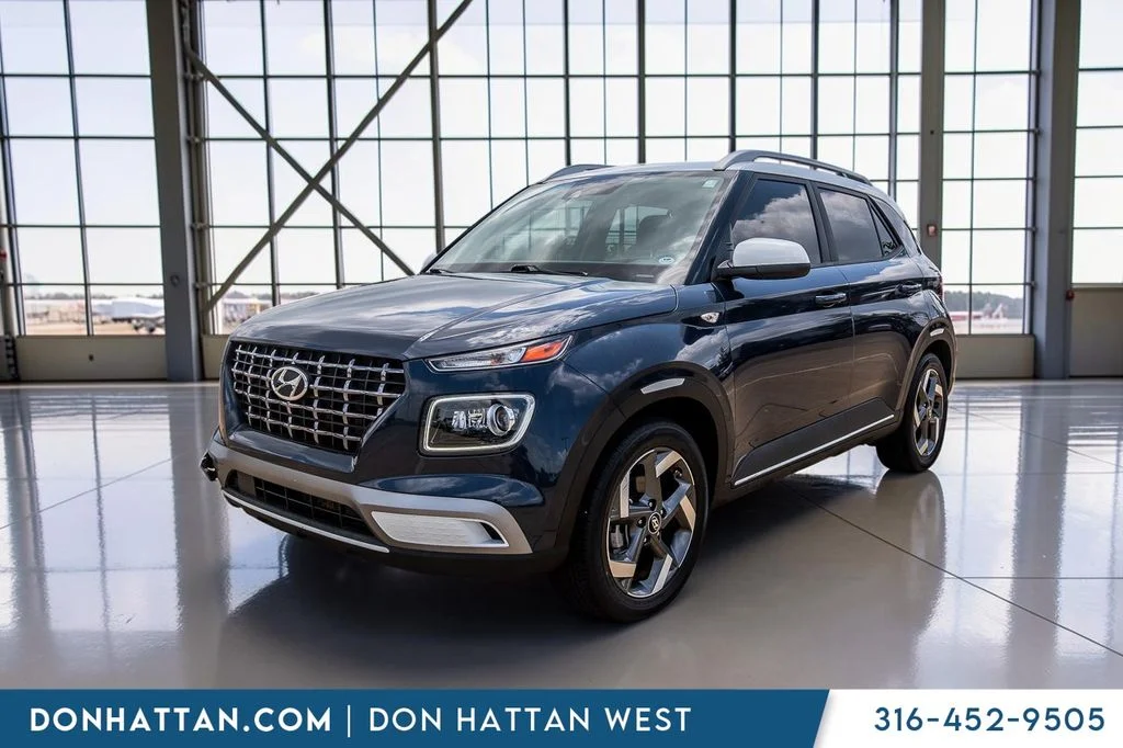 Used 2022 White Hyundai Limited image 31