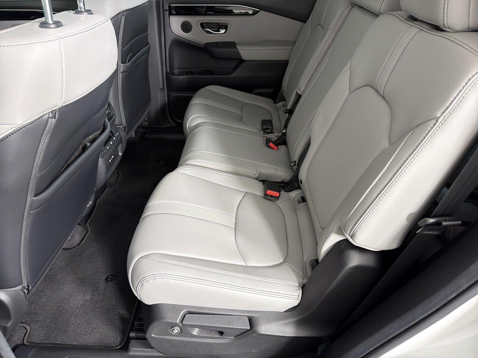 2025 Honda Pilot EX-L - Photo 19