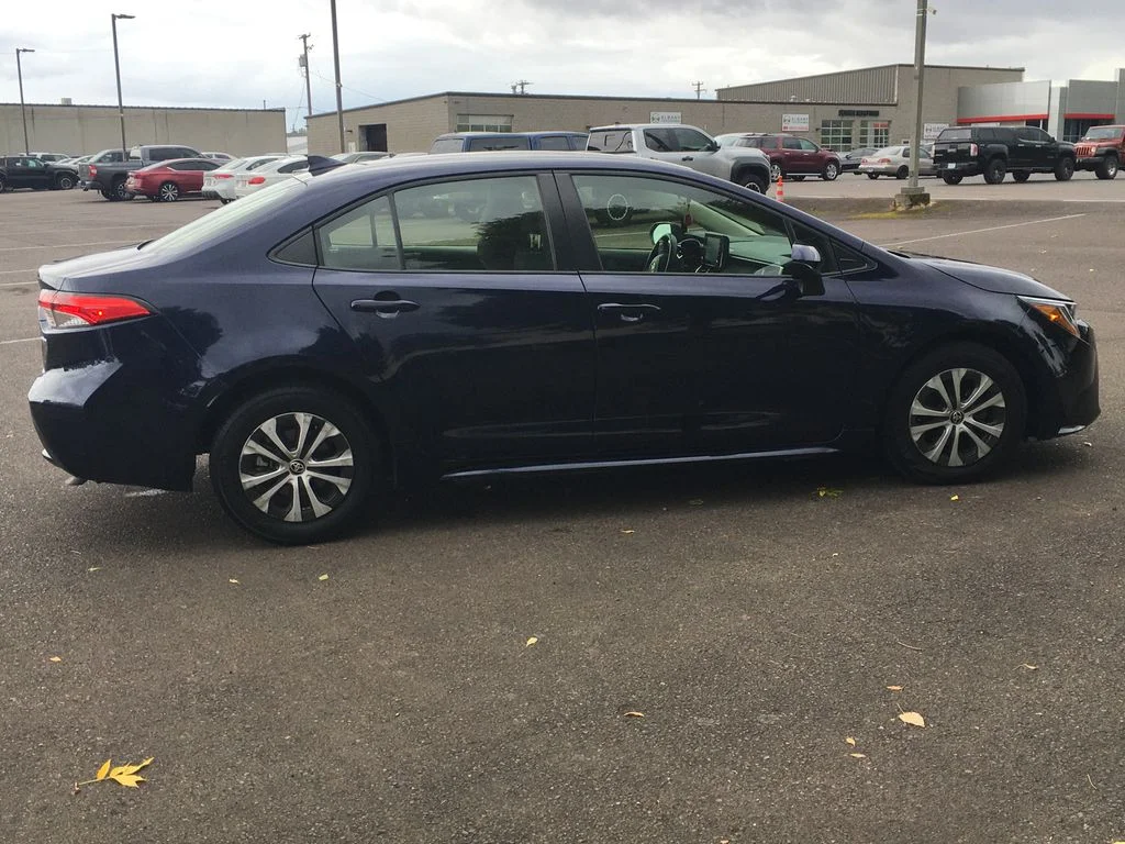 Used 2022 Blue Toyota LE image 8