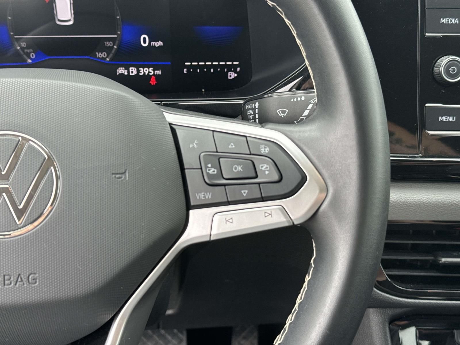 2024 Volkswagen Taos SE - Photo 23