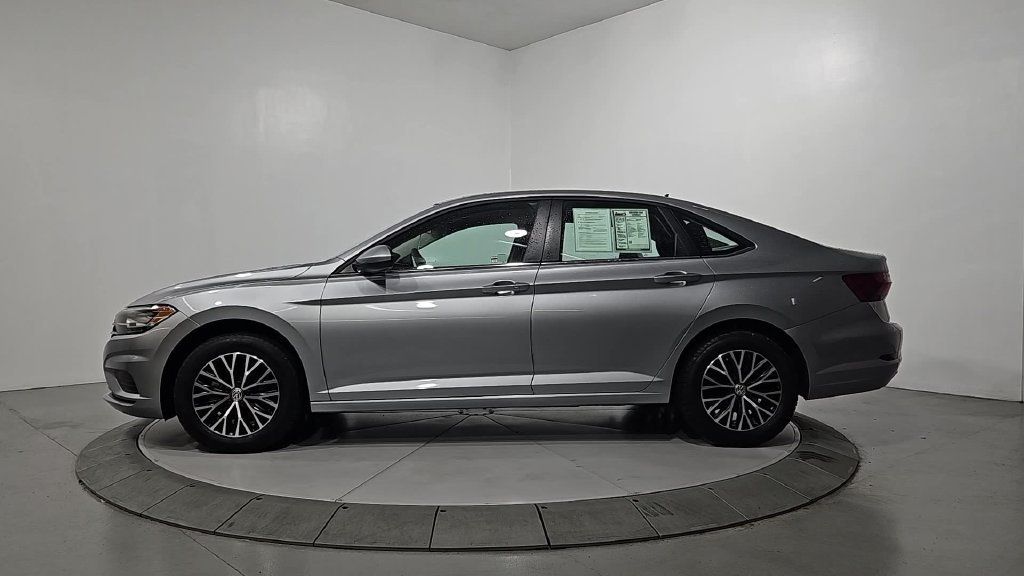 Used 2021 Silver Volkswagen 1.4T SE image 2