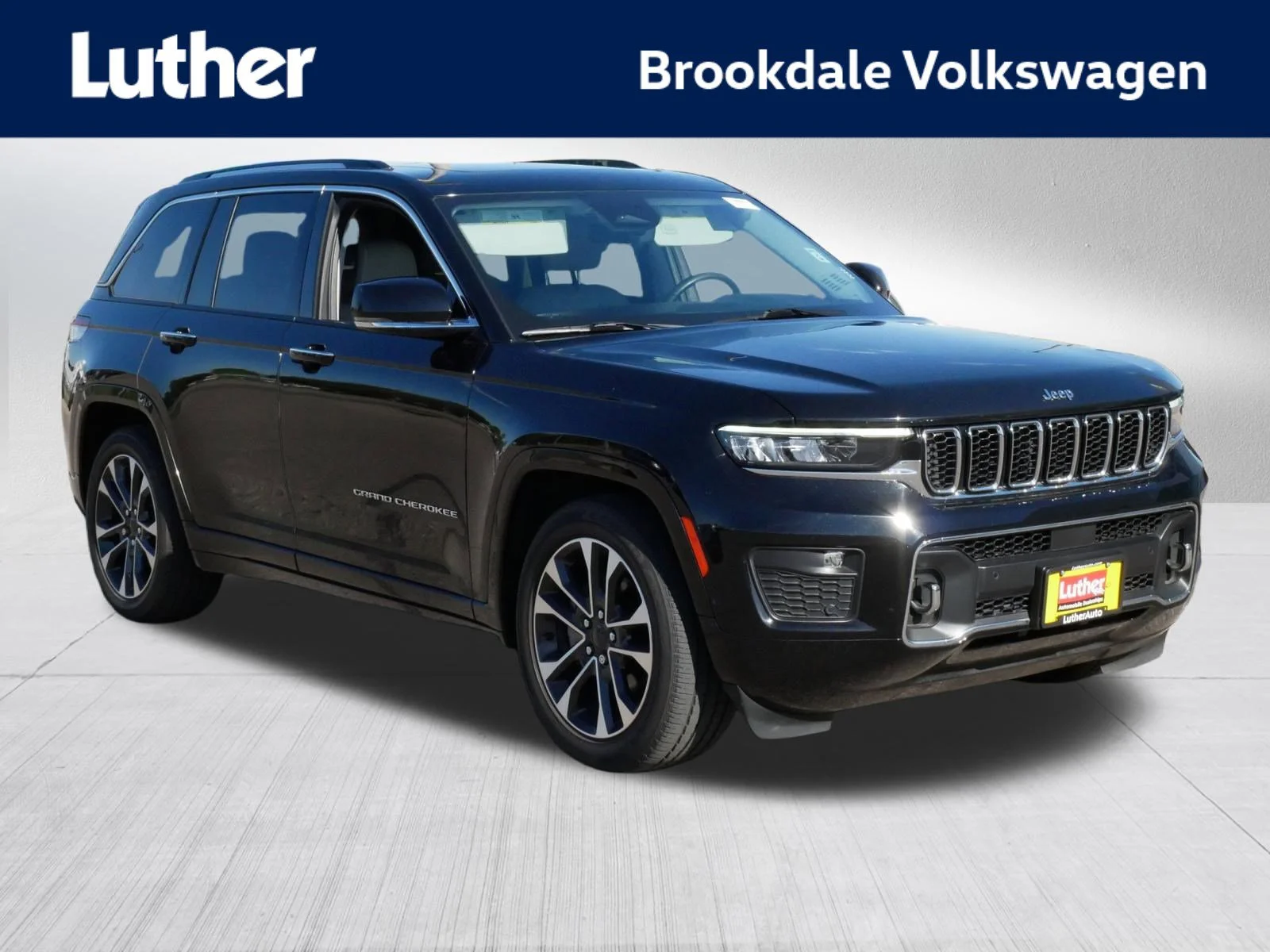 2022 Jeep Grand Cherokee Overland's photo