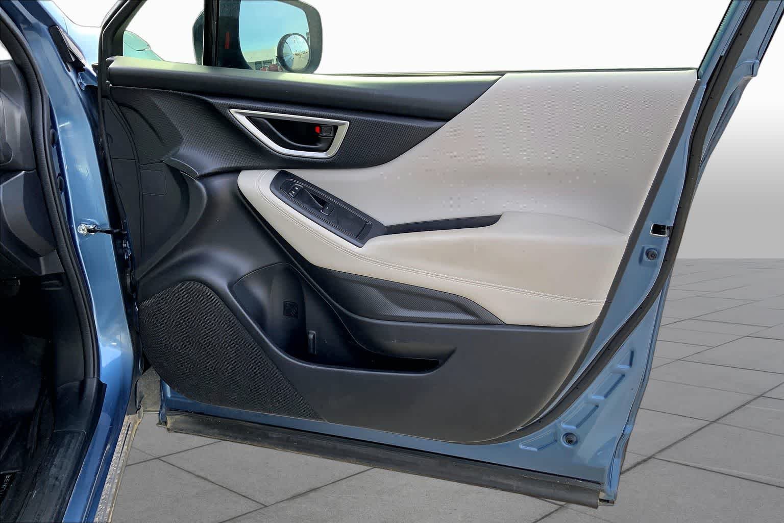 Used 2019 Horizon Blue Pearl Subaru  image 22