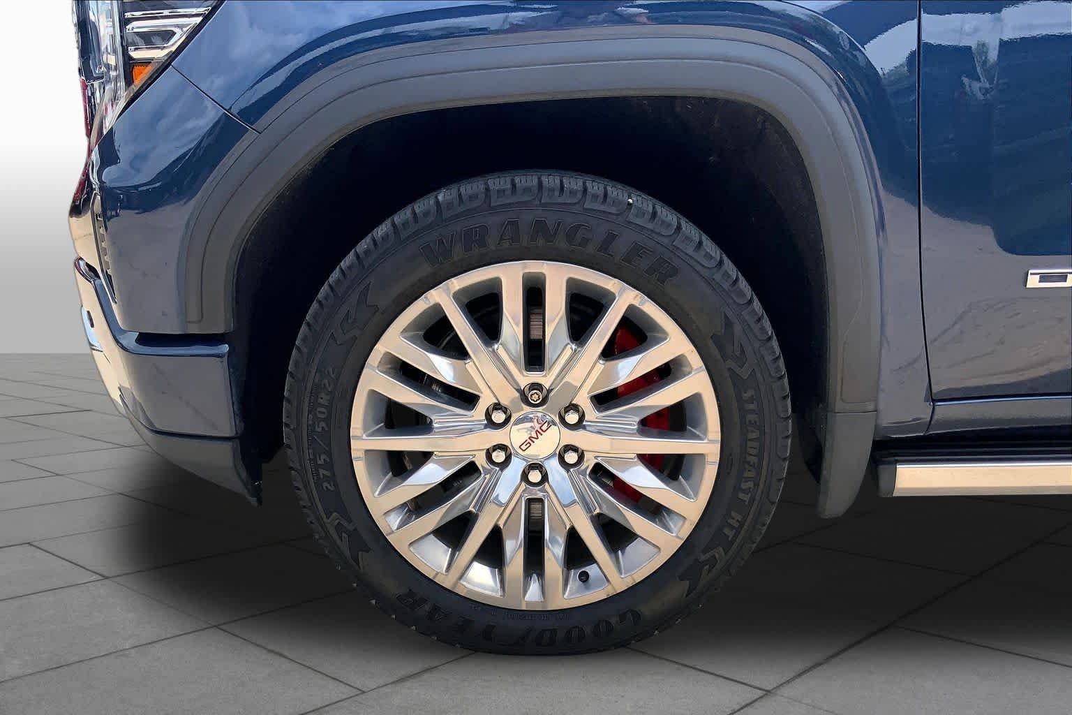 Used 2022 Pacific Blue Metallic GMC Denali image 11