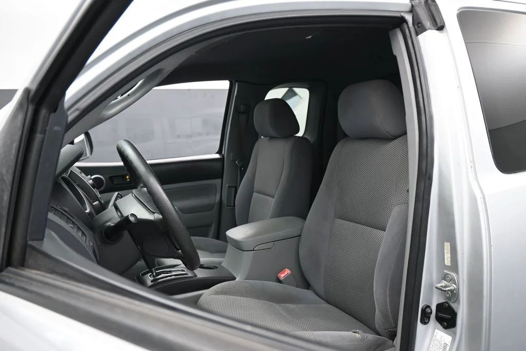 Used 2007 Silver Streak Mica Toyota Base image 10