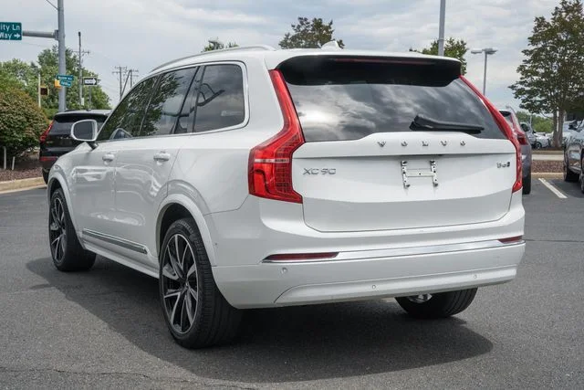 Used 2023 Crystal White Volvo Plus image 5