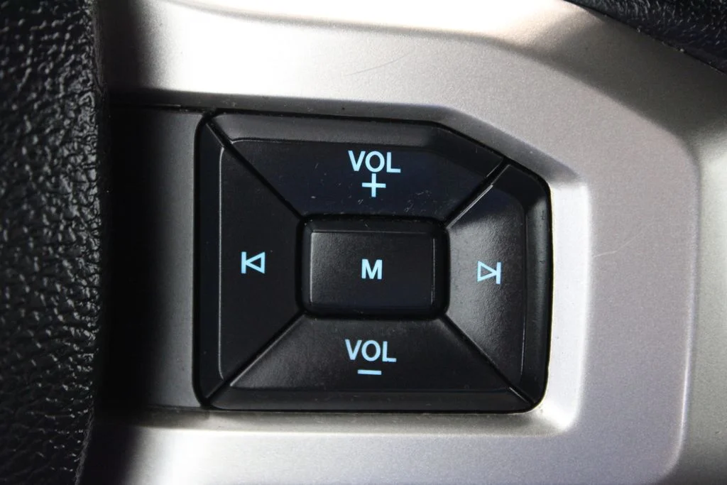 Used 2022 Silver Metallic Ford Lariat image 24