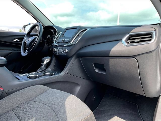 Used 2024 Summit White Chevrolet LT image 14