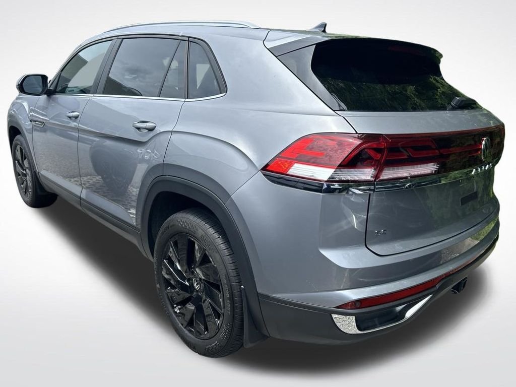 Used 2024 Gray Volkswagen 2.0T SE w/Technology image 6
