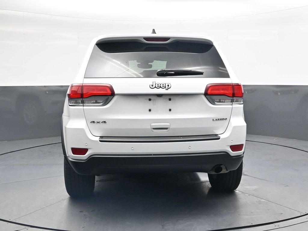 Used 2022 White Jeep Laredo E image 7