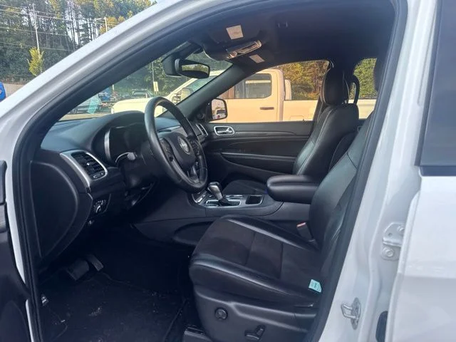 Used 2020 White Jeep Altitude image 7