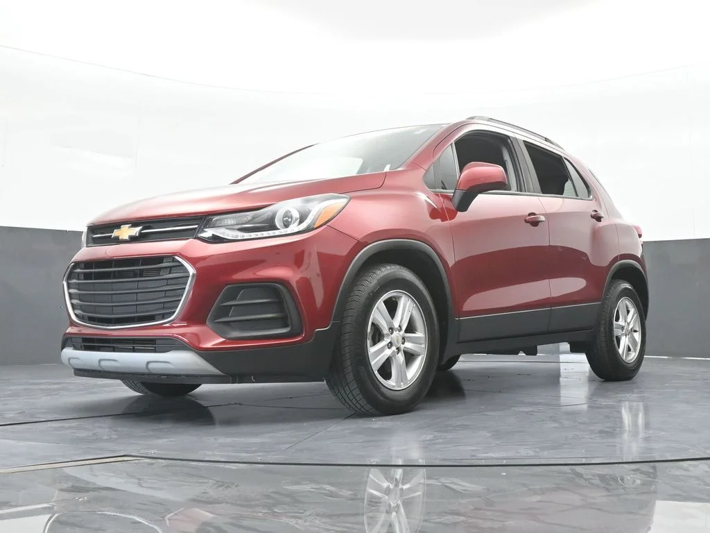 Used 2021 Crimson Metallic Chevrolet LT image 52