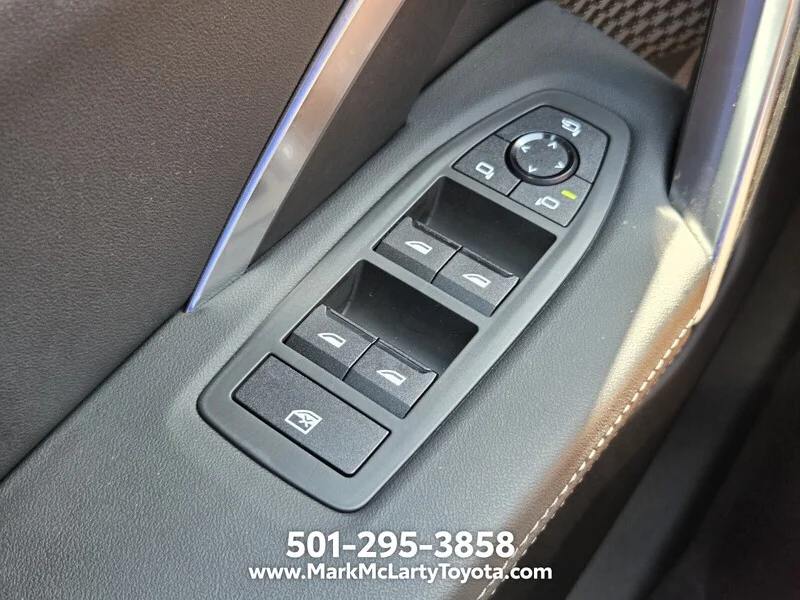Used 2025 SPACE SILVER METALLIC BMW XDRIVE28I SPORTS ACTIVITY VEHICLE image 24