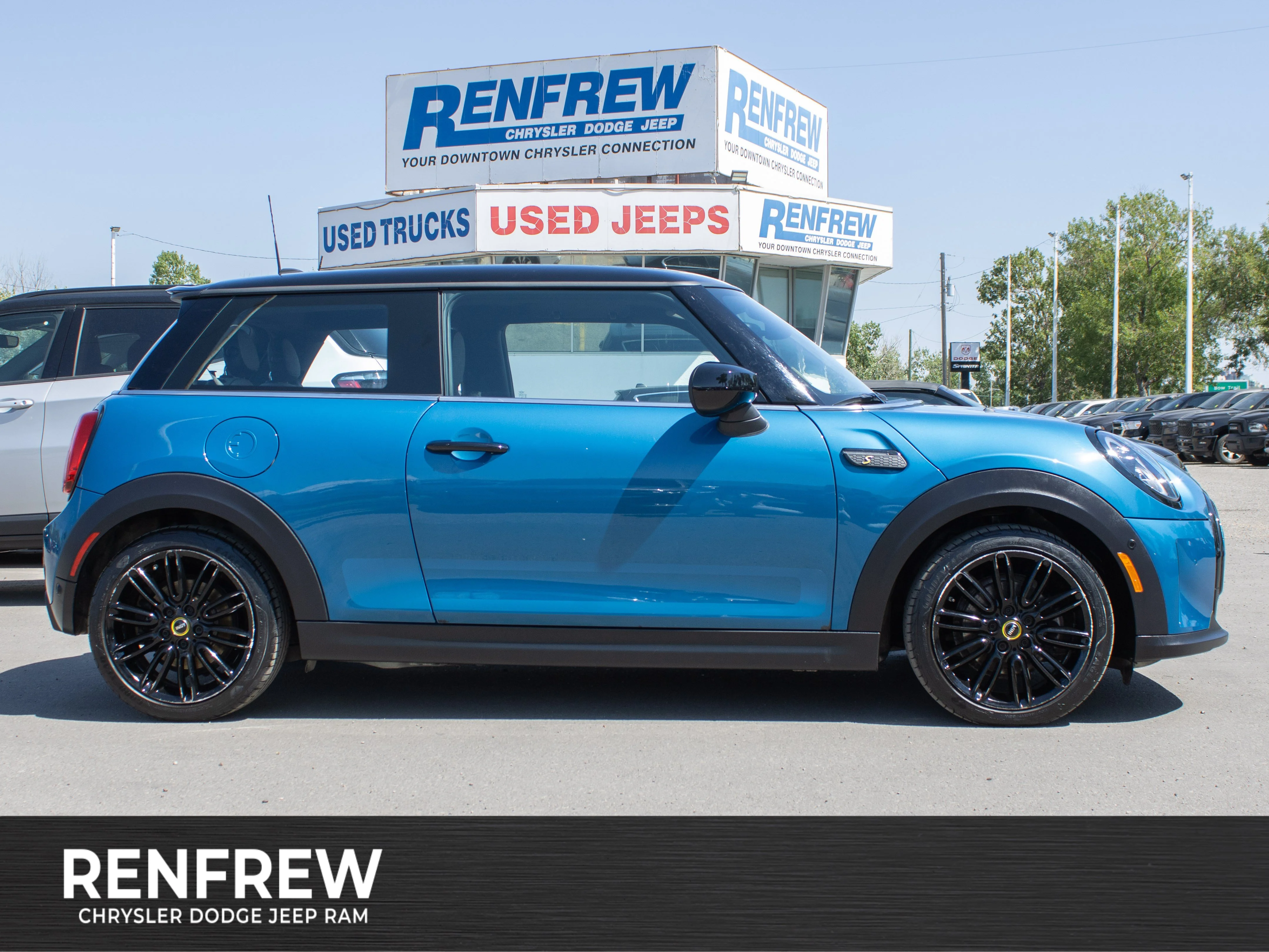 Used 2022 Blue MINI Cooper SE* | All-Electric | Heated Seats | Heated Steering Wheel | Navigation | Back-Up Camera | image 1