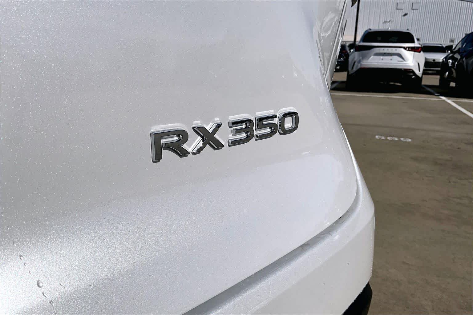 New 2026 Eminent White Pearl Lexus PREMIUM image 15
