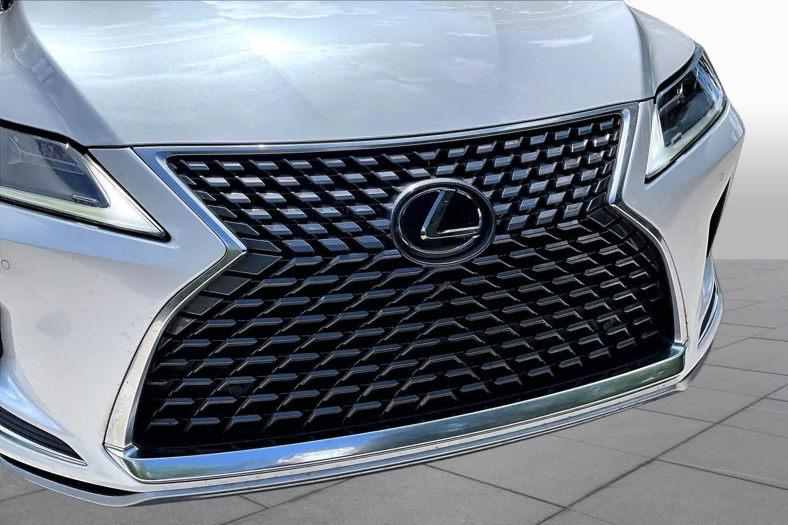 Used 2021 Eminent White Pearl Lexus  image 30