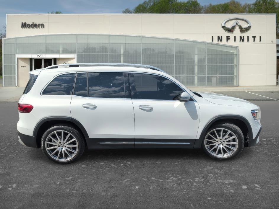 Used 2022 Digital White Metallic Mercedes-Benz GLB 250 image 3