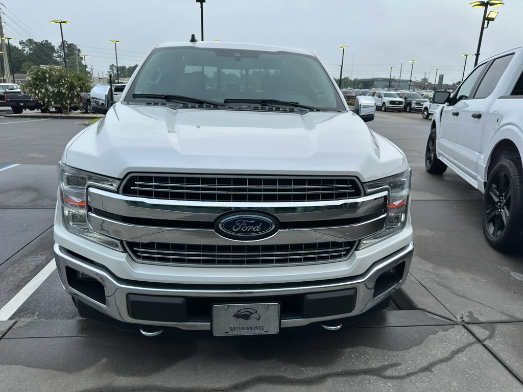 Used 2019 White Platinum Metallic Tri-Coat Ford LARIAT image 2