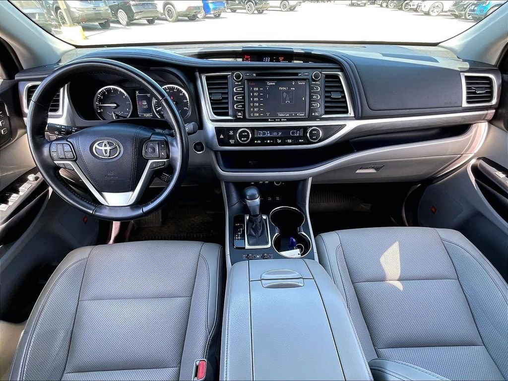 Used 2019 Predawn Gray Mica Toyota Limited Platinum image 21