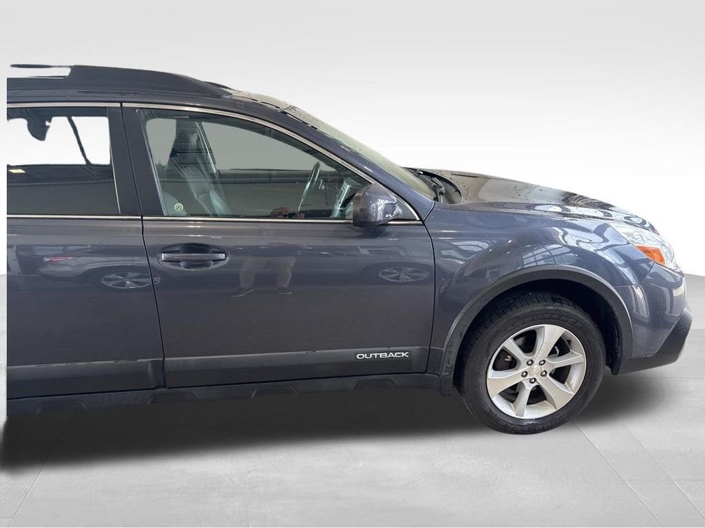 Used 2014 Subaru Outback 2.5i Limited with VIN 4S4BRBLC5E3230330 for sale in North Huntingdon, PA