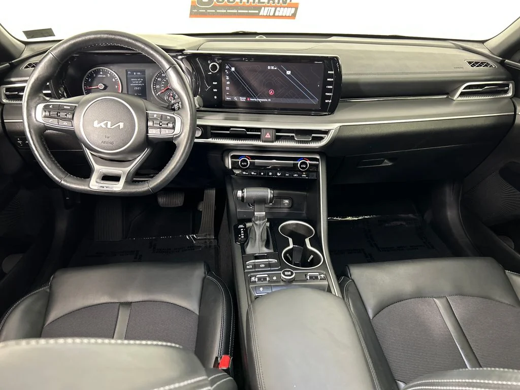 Used 2023 White Kia GT-Line image 18