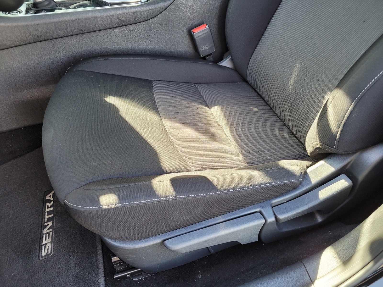 Used 2022 Super Black Nissan SV image 16