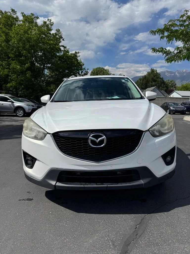 Used 2013 White Mazda Grand Touring image 1