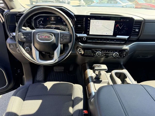 Used 2024 Black GMC Elevation image 17
