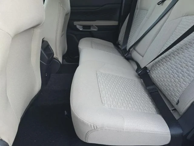 New 2025 Oxford White Ford XLT image 29