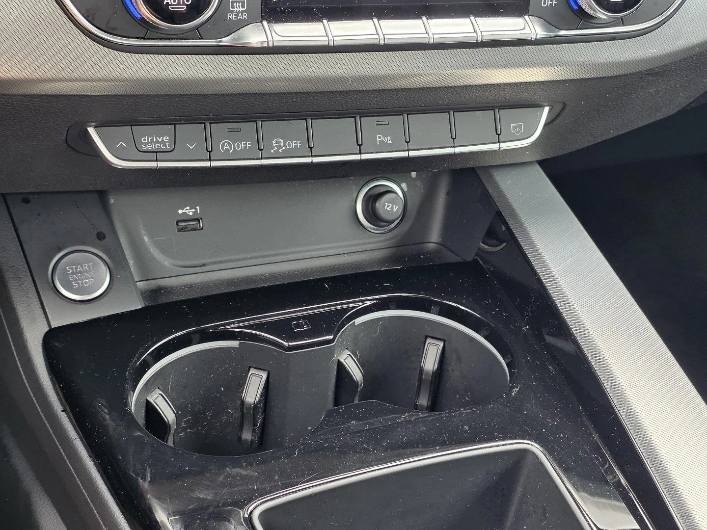 Used 2025  Audi S line Premium image 17