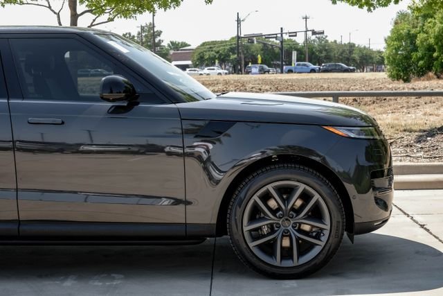 New 2026  Land Rover SE image 10