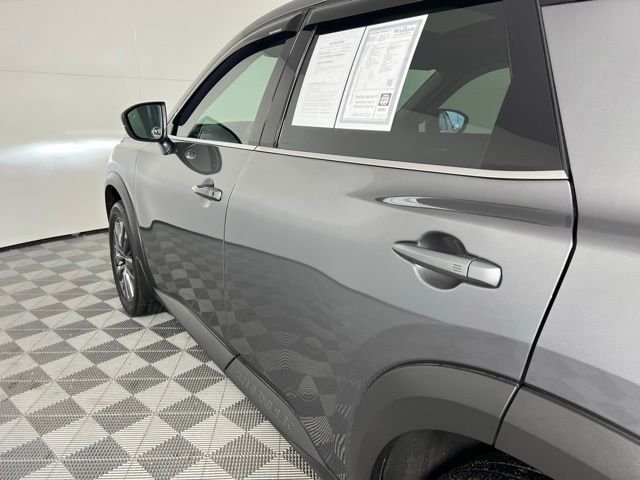 Used 2024 Gray Nissan SL image 10