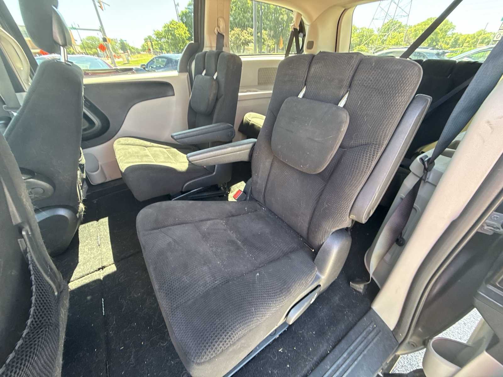 2016 Dodge Grand Caravan SE - Photo 21