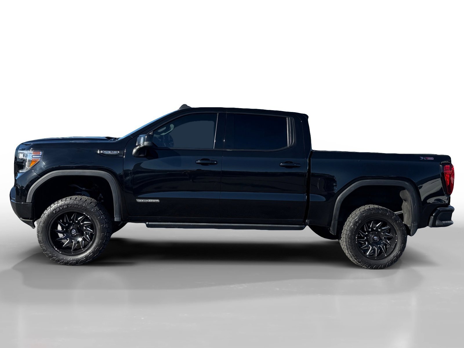 Used 2021 ONYX BLACK GMC Elevation image 2