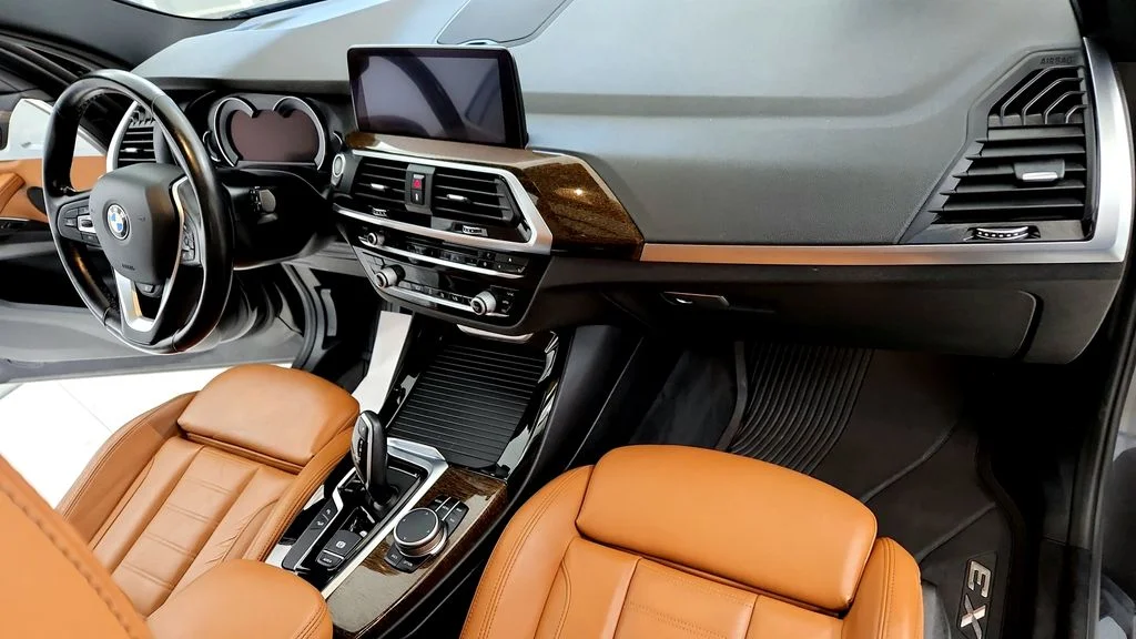 Used 2019 Gray BMW xDrive30i image 16