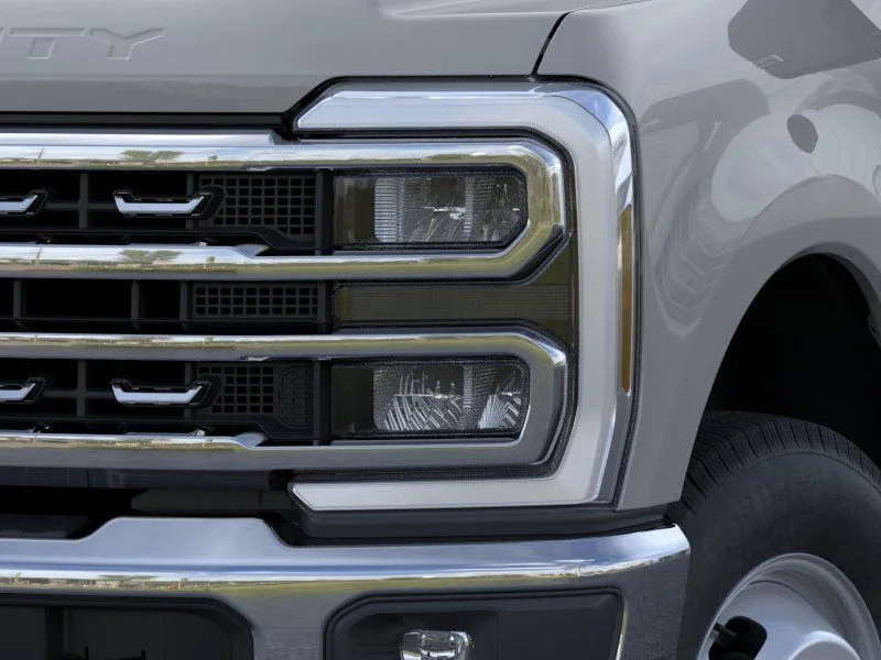 New 2026 Avalanche Ford F-350® XLT image 19