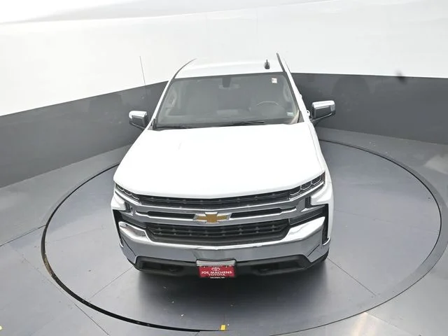 Used 2022 White Chevrolet LT image 24