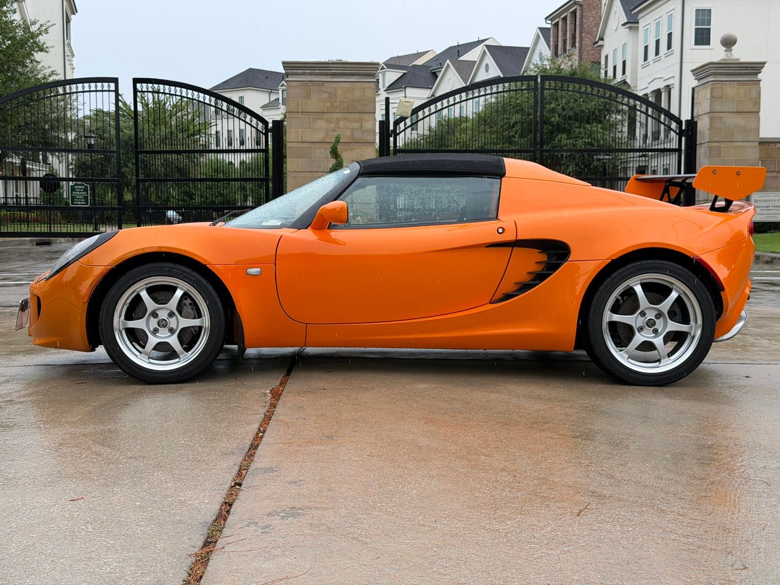 Used 2005 Orange Lotus Base image 7
