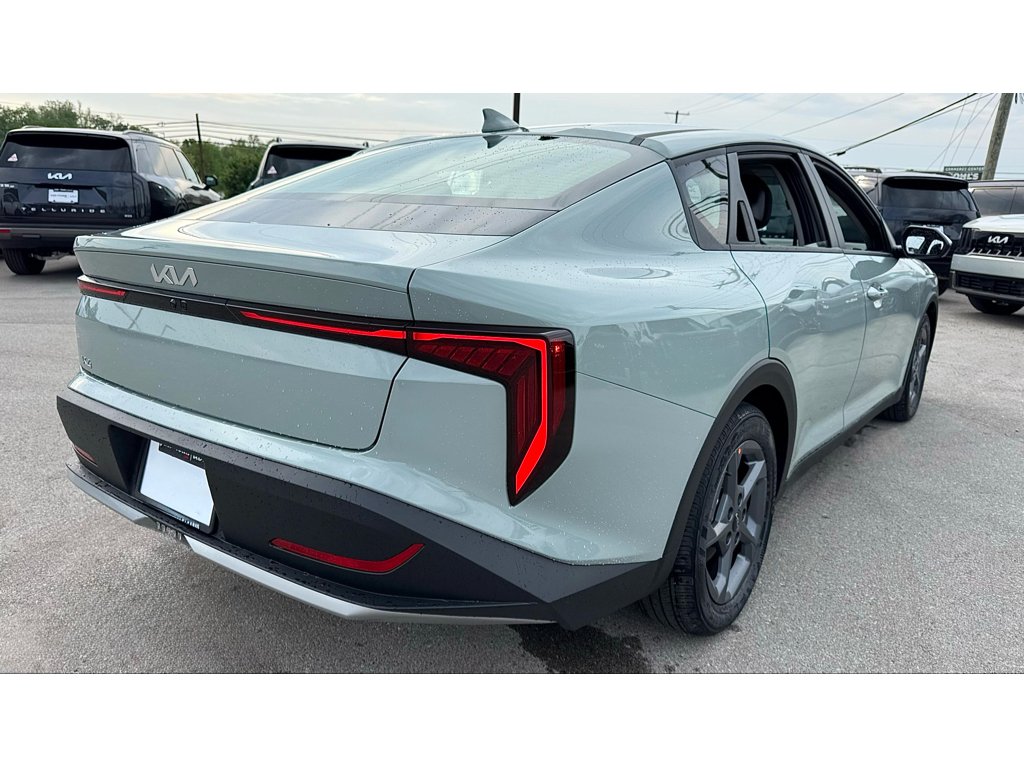 New 2026 Morning Haze Kia LXS image 4