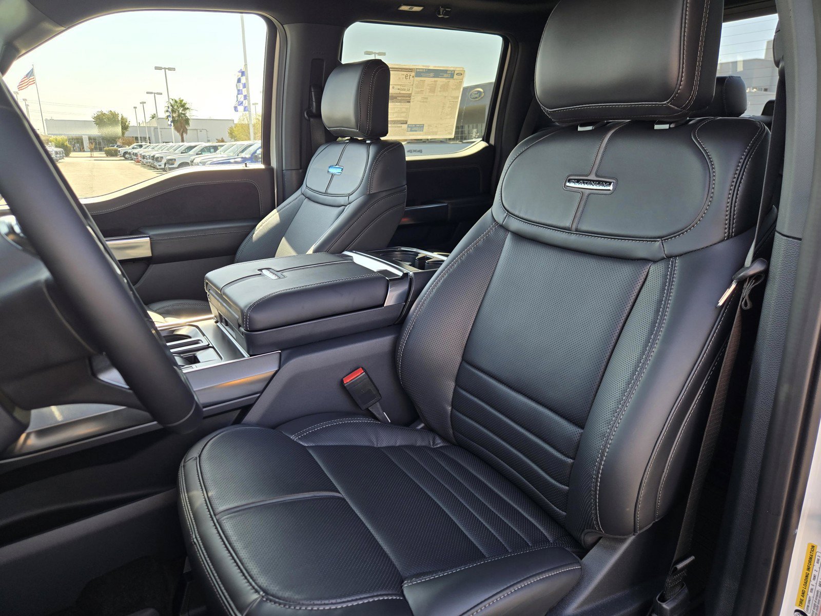 New 2026 Star White Metallic Tri-Coat Ford Platinum® image 10
