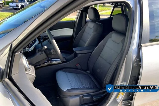 2025 Chevrolet Trax LT - Photo 10