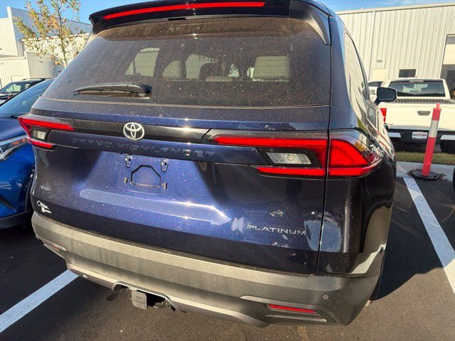 Used 2025  Toyota Platinum image 26