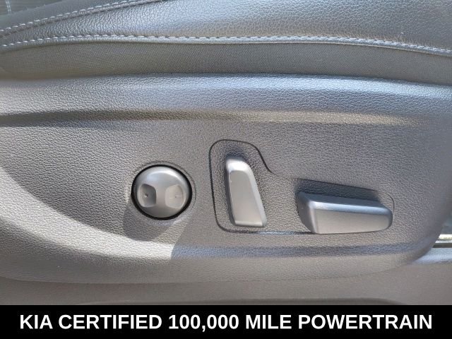 Used 2025 White Kia SX image 30