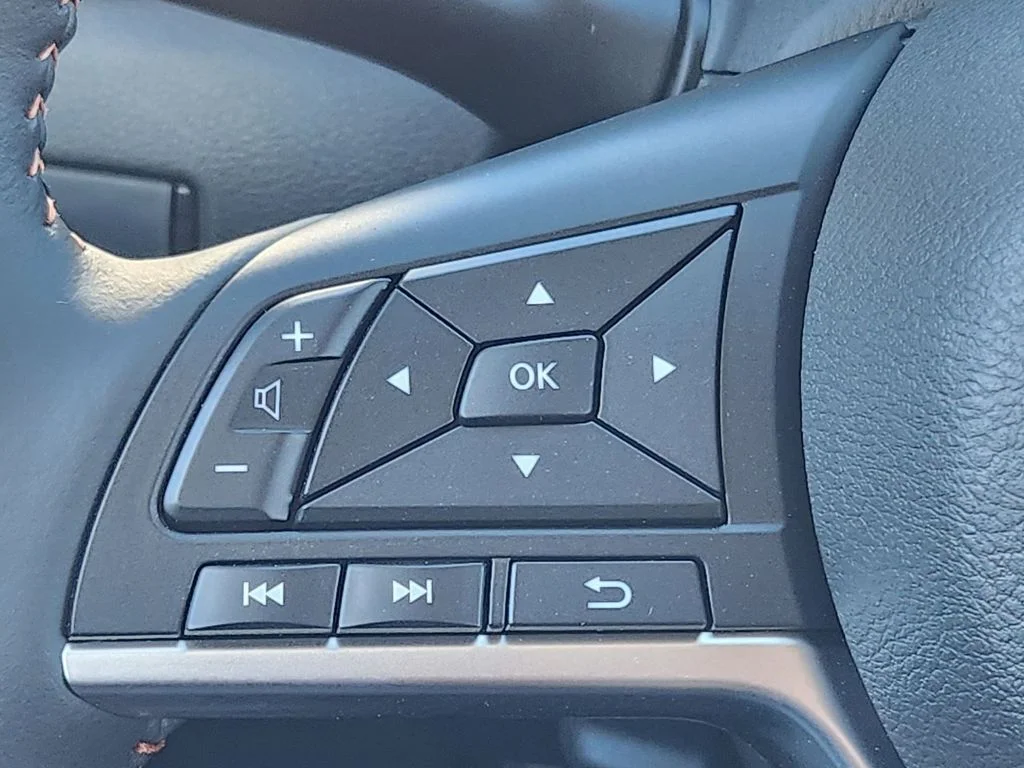 2025 Nissan Sentra SR - Photo 16