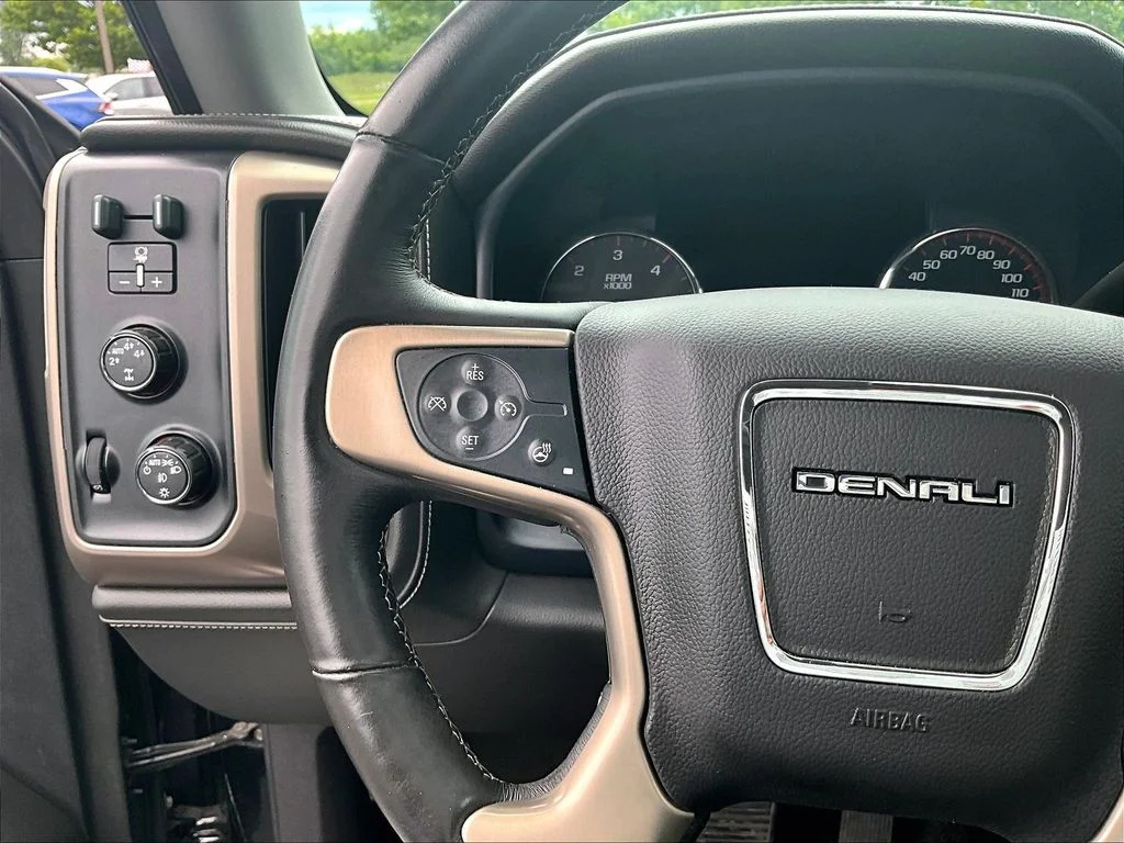Used 2015 Black GMC Denali image 19